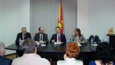 Kryeministri i Qeverisë së Republikës së Maqedonisë, Nikolla Gruevski, gjatë vizitës zyrtare në Republikën e Shqipërisë në 23/11/2012, pati një takim me aktivistë të partisë maqedonase në Shqipëri- Aleanca Maqedonase […]