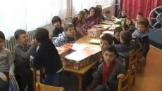 Fëmijët e dy kopshteve, “Astibo” dhe “Vera Ciriviri Trena” të qytetit Shtip, Maqedoni, organizuan aksionin për përgatitjen e pakove për Vitin e Ri për fëmijët e Pustecit. U përgatitën gjithësej […]