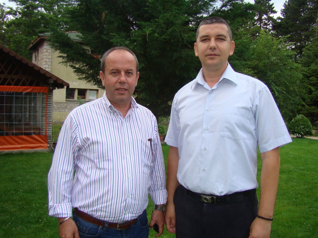 Artan Shkmbi dhe Vasil Sterjovski