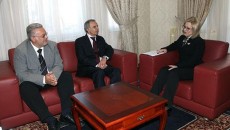 Ministrja e Arsimit dhe Sportit, znj. Lindita Nikolla priti në takim, ambasadorin e Republikës së Maqedonisë në Tiranë, z. Stojan Karajanov. Ministrja Nikolla i shprehu ambasadorit Karajanov falënderimin për bashkëpunimin […]