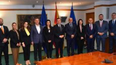 Делегација од Собранието на Република Албанија оствари работни средби со премиерот, претседателот на државата, претстедателот на Cобранието, Министерот за надворешни работи и со Заменик на Претседателот на Владата за европски […]