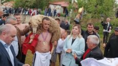 Во организација на здружението за борење “Голо Брдо“, а со поддршка на општина Булќиза, во село Големо Острени, во областа Голо Брдо, се одржа 10-от традиционален куп во борење “Голо […]