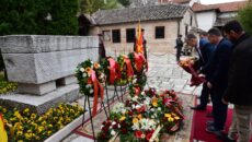 Përfaqësuesit e maqedonasve nga Shqipëria u përulën para varrit të revolucionarit maqedonas dhe luftëtarit të lirisë Goce Dellçev. Delegacioni i partisë Aleanca e Maqedonasve për Integrimin Evropian (AMIE), i kryesuar […]