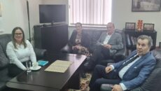 Sot në ambientet e Ambasadën maqedonase në Tiranë u mbajt takimi i parë i punës me lektoren e gjuhës maqedonase në Fakultetin e Gjuhëve të Huaja në Universitetin e Tiranës, […]