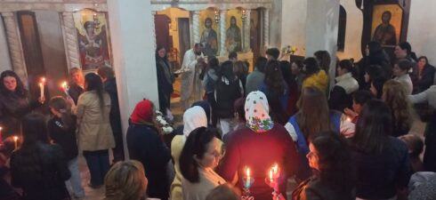 Festa më e madhe e krishterë, Ngjallja e Krishtit – Pashkët u festua kudo në Shqipëri ku jetojnë maqedonasit ortodoksë, si në zona e Prespës, Gollobordës, Vërnikut dhe në qytetet […]