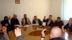 Законот на албанскиот Парламент од 18 март 2013 година, со кој се врати македонското име на општина Пустец, го отвори патот да Советот на општина Пустец ги врати имињата на […]